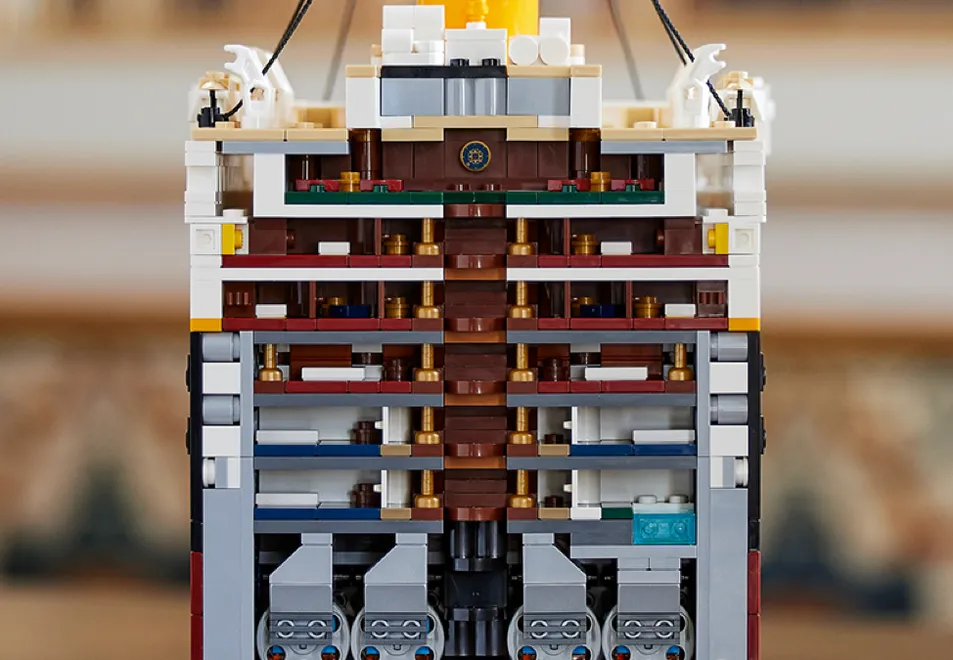 LEGO 10294 Titanic